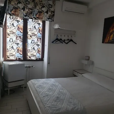 Metro B Fronte Metro Bed & Breakfast Rom