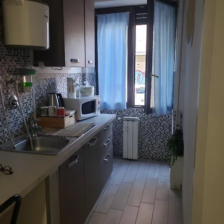 Metro B Fronte Metro Bed & Breakfast Rom