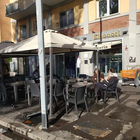 Metro B Fronte Metro Bed & Breakfast Rom