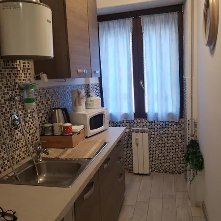 Metro B Fronte Metro