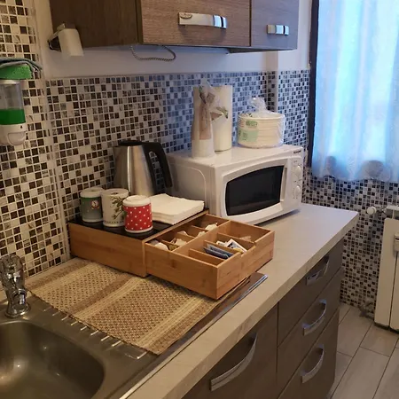 Bed and Breakfast Metro B Fronte Metro