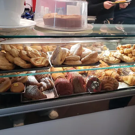 Metro B Fronte Metro Couette-café 3*